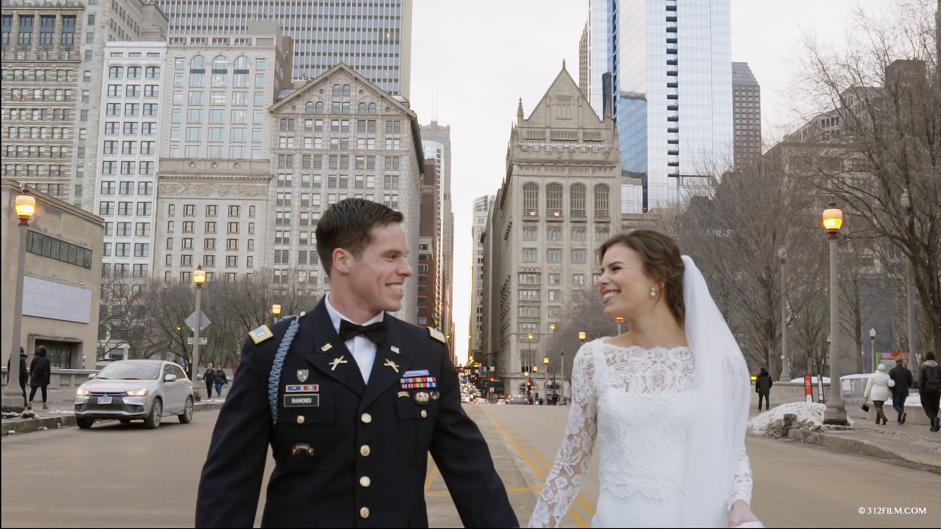 Bride & Groom Wedding Photo under Nichols Bridgeway (Art Institute of Chicago) 