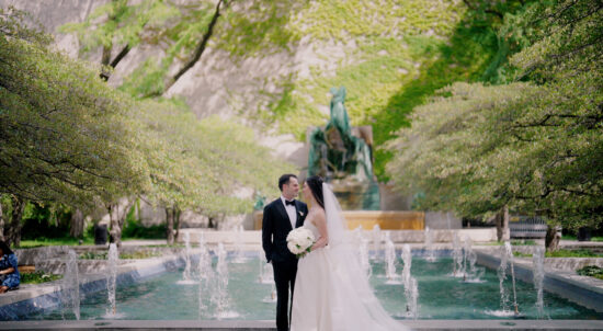 couple on the wedding day at south garden of art institute Chicago