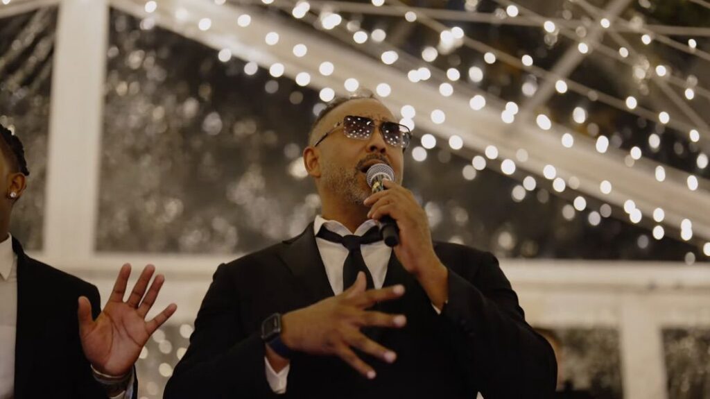 BeatMix: always keeps the dance floor full at weddings.