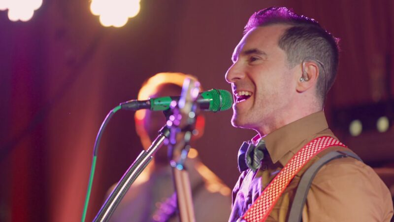 Rod Tuffcurls & The Bench Press Band playing at the wedding in Chicago
